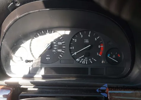 2001 BMW 740Il z USA, uszkodzony, nr VIN WBAGH83421DP24459